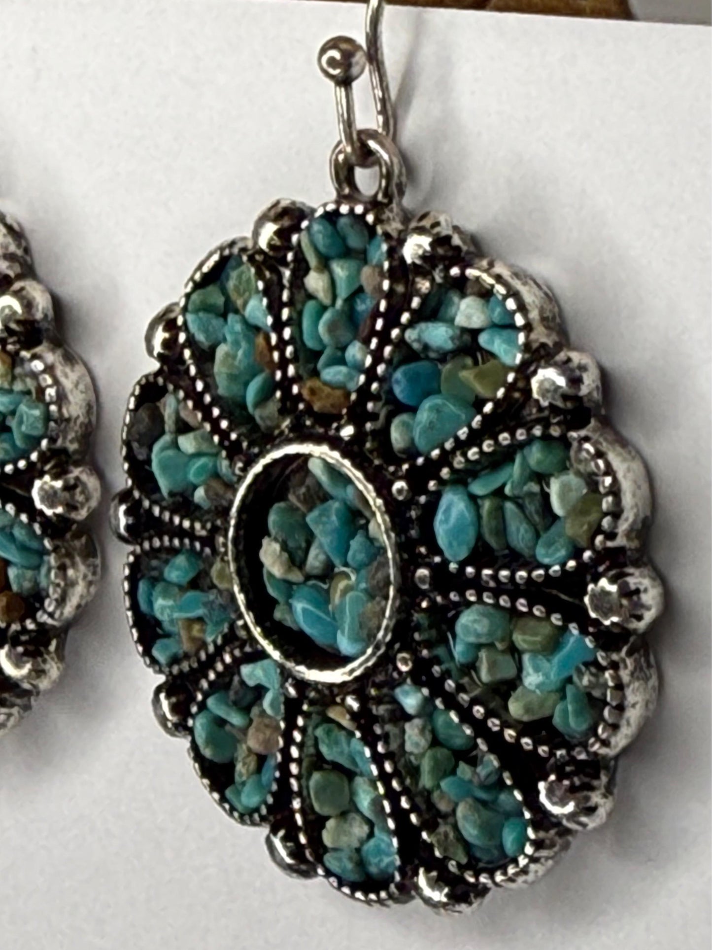 Western Concho Chip Stone Dangle Earrings