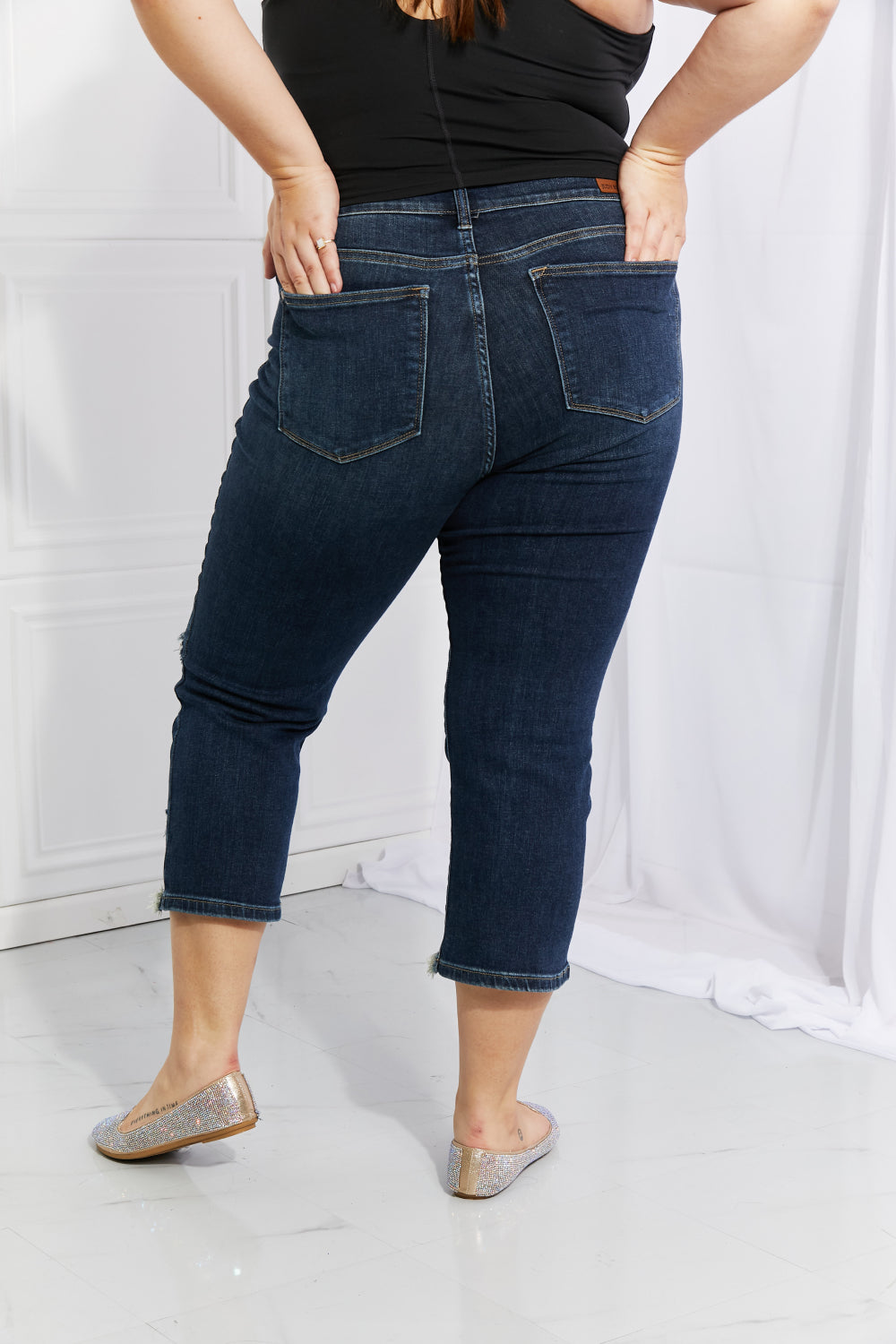 Judy Blue Full Size Gina Destroyed Hem Crop Straight