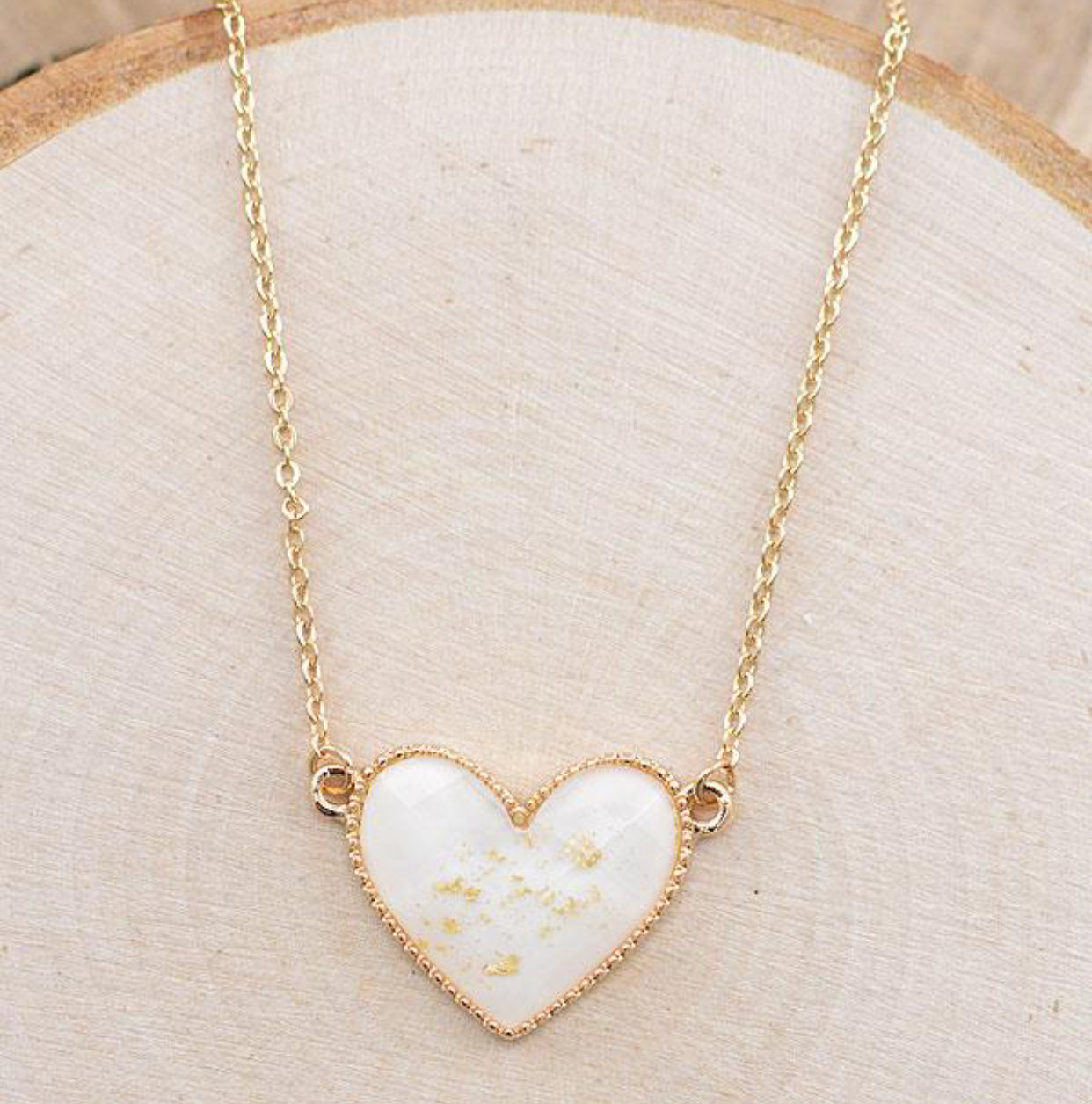 White Detailed Heart Necklace